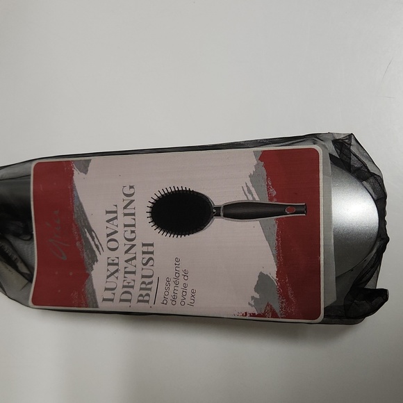 Aria Beauty detangling brush - Picture 2 of 4